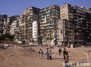 80年代的香港九龙城寨 法外狂徒的聚集地, 警察也不敢来这里抓人 